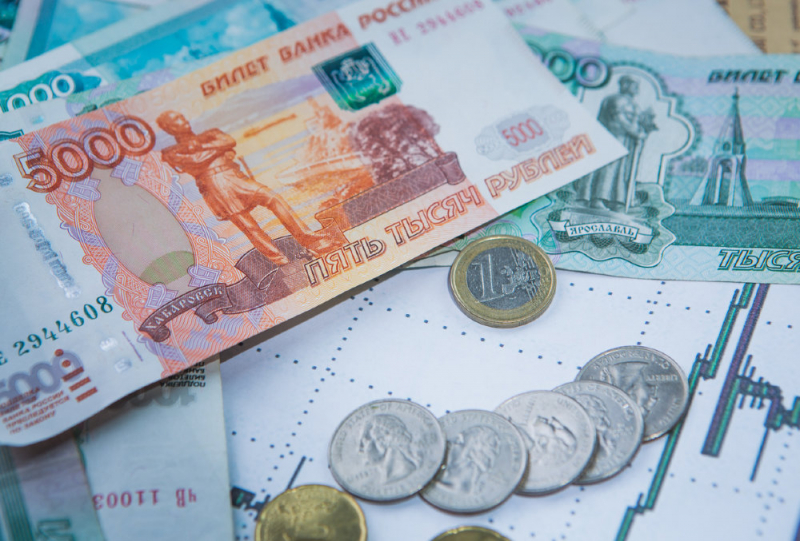 Экономист предупредил о форс-мажорах, которые обвалят курс рубля